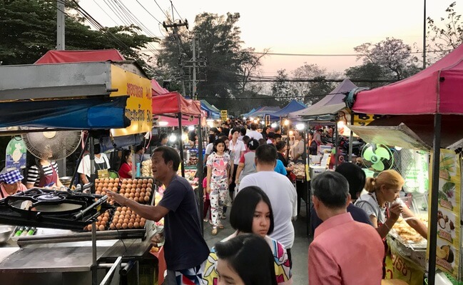 mercado nocturno Ayutthaya